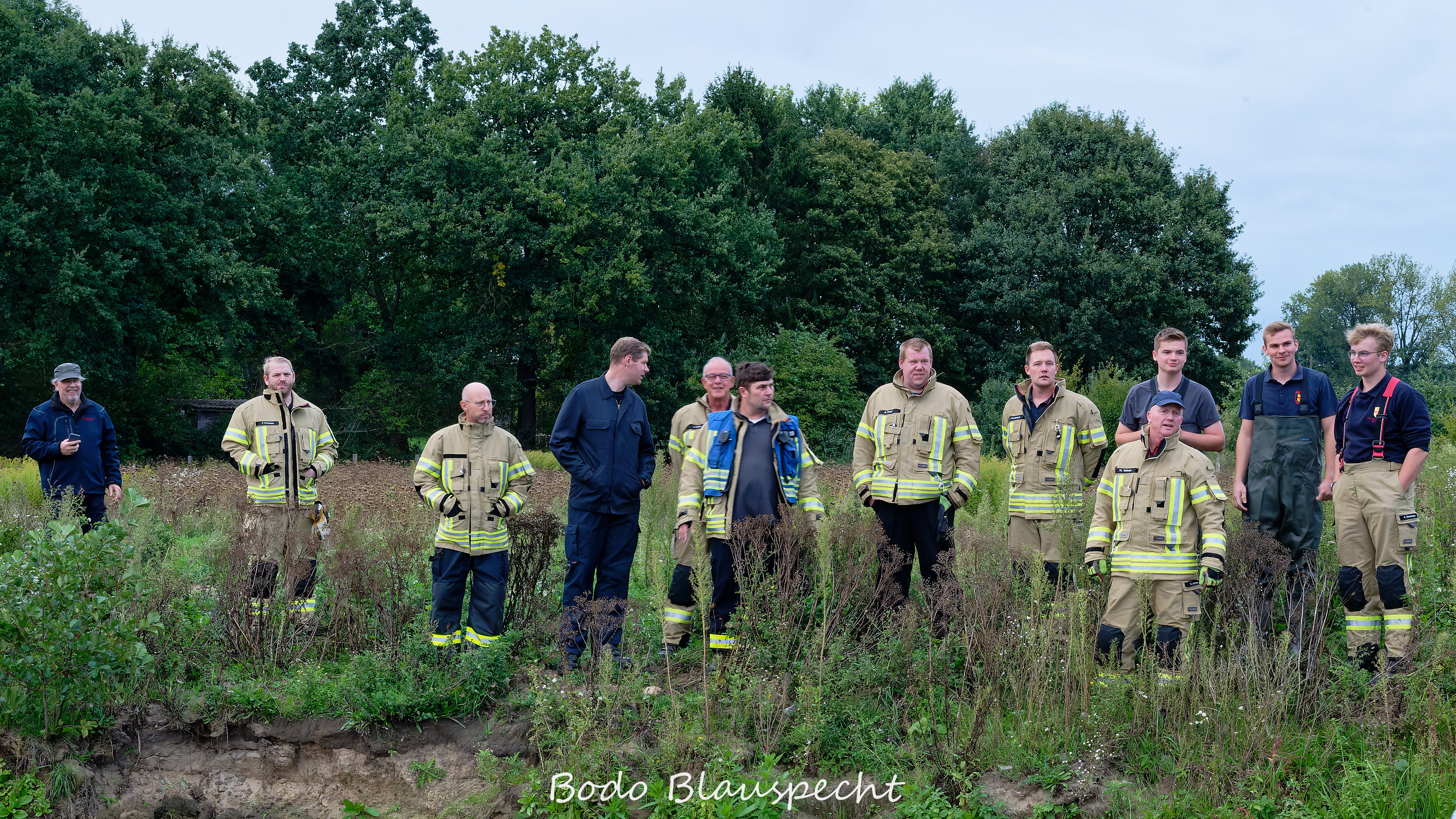 09.17 19.21 109   Feuerwehrübung   Steveraue WEB